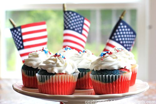 4th of July Dessert Recipes – How to Make Red, White and Blue Cupcakes