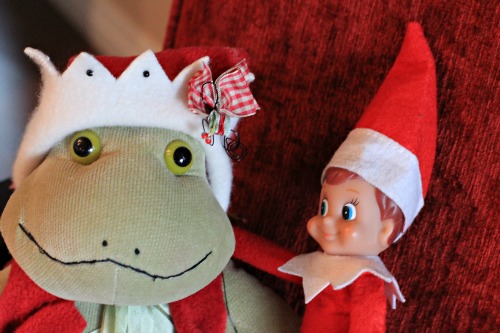 Elf on the Shelf – Merry Christmas From Ernesto