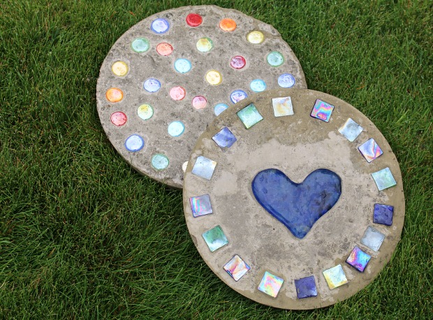 DIY Concrete Stepping Stones Using Cake Pan Molds