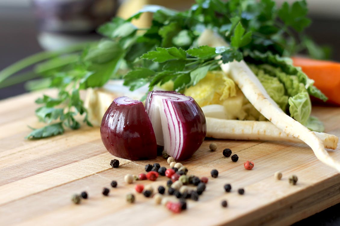 Are Wood or Plastic Cutting Boards Best?